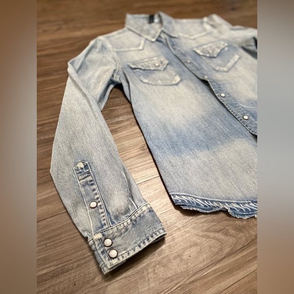 London Jean Lightweight Jean Jacket - Picture 3 of 6